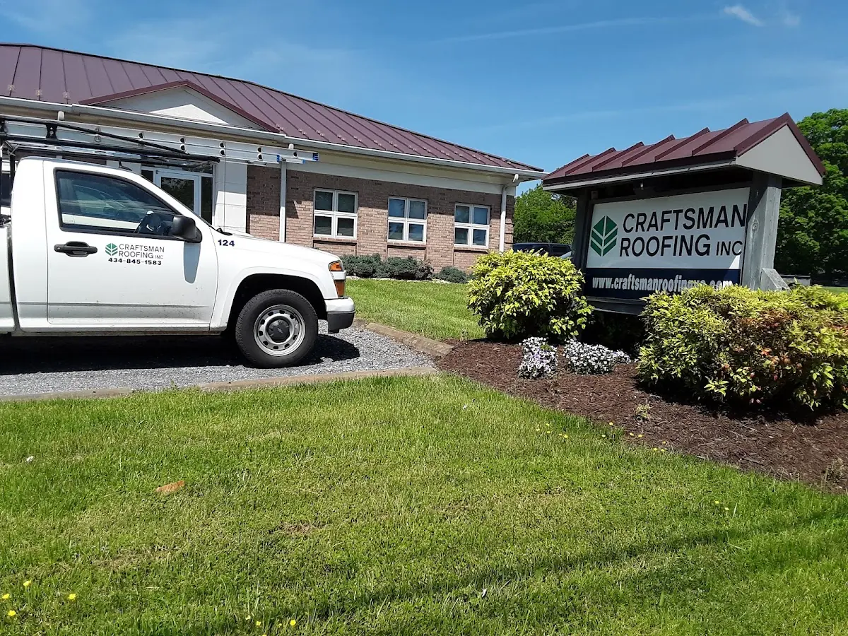 Quality Soffit & Fascia Repair by experienced craftsmen in MacArthur Manor